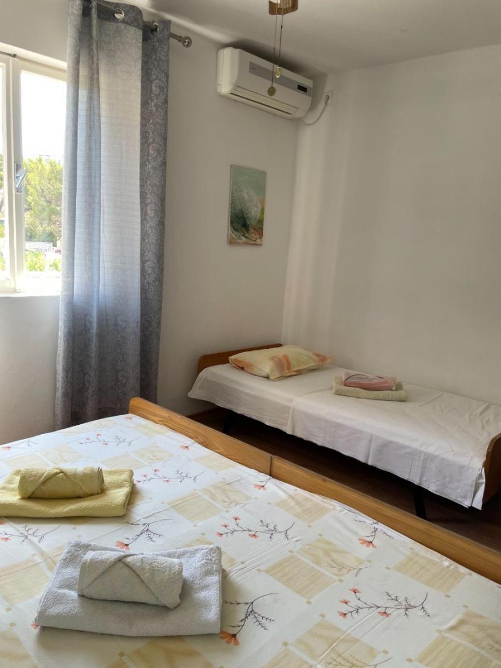 Ivan - 60m From The Sea Apartman *